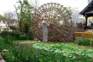 這個(gè)龐大的活水公園,竟然是一個(gè) 凈物細(xì)無(wú)聲 的污水廠